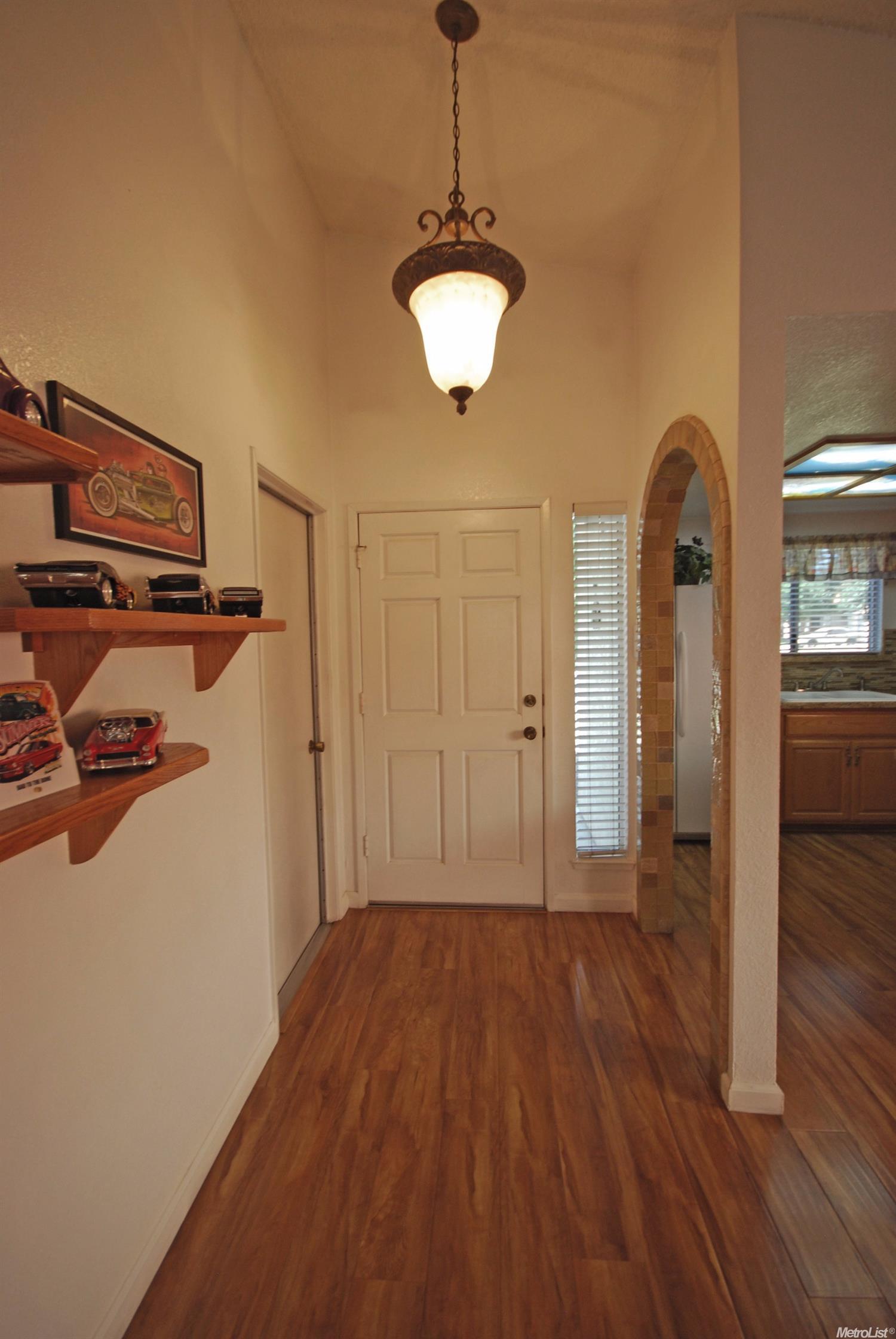 1709 Brett Ln, Modesto, CA 95358 photo 3