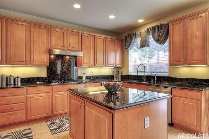 561 Carnaby Rd, Lathrop, CA 95330 photo 3