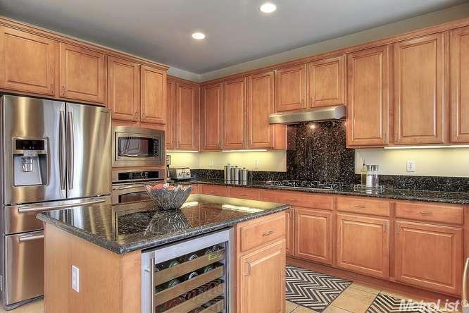 561 Carnaby Rd, Lathrop, CA 95330 photo 4