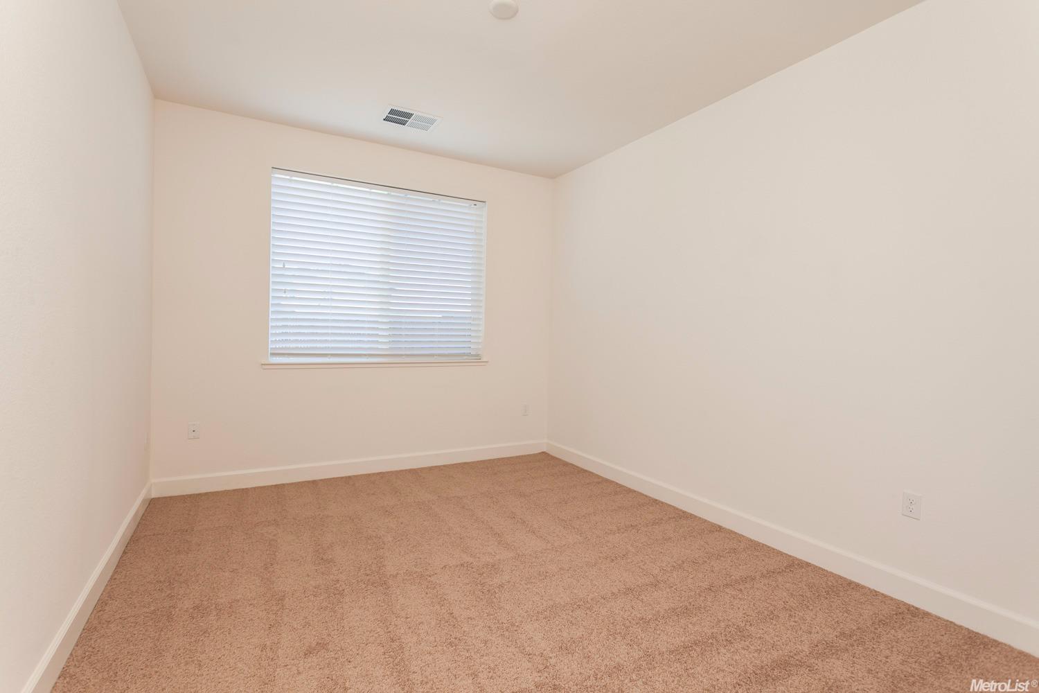 1714 W Woodward Ave, Manteca, CA 95337 photo 9