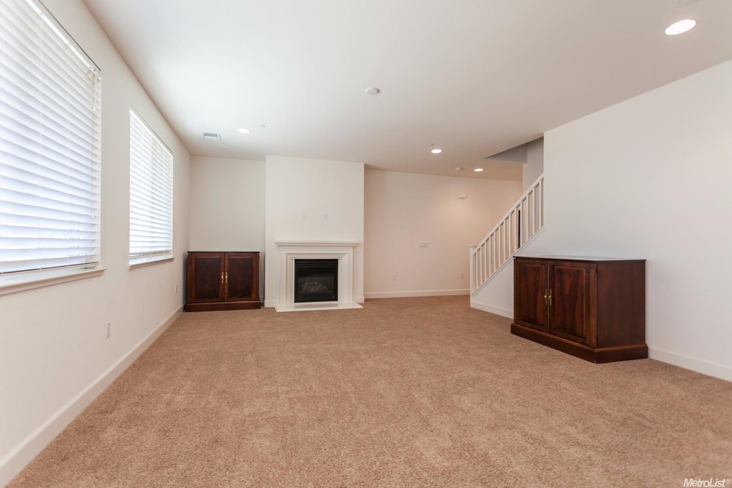 1714 W Woodward Ave, Manteca, CA 95337 photo 6