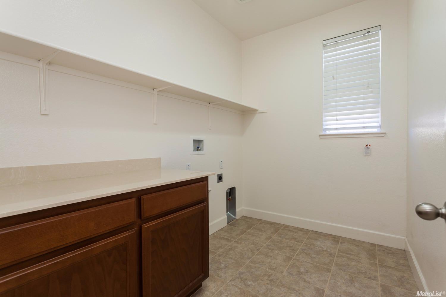 1714 W Woodward Ave, Manteca, CA 95337 photo 13