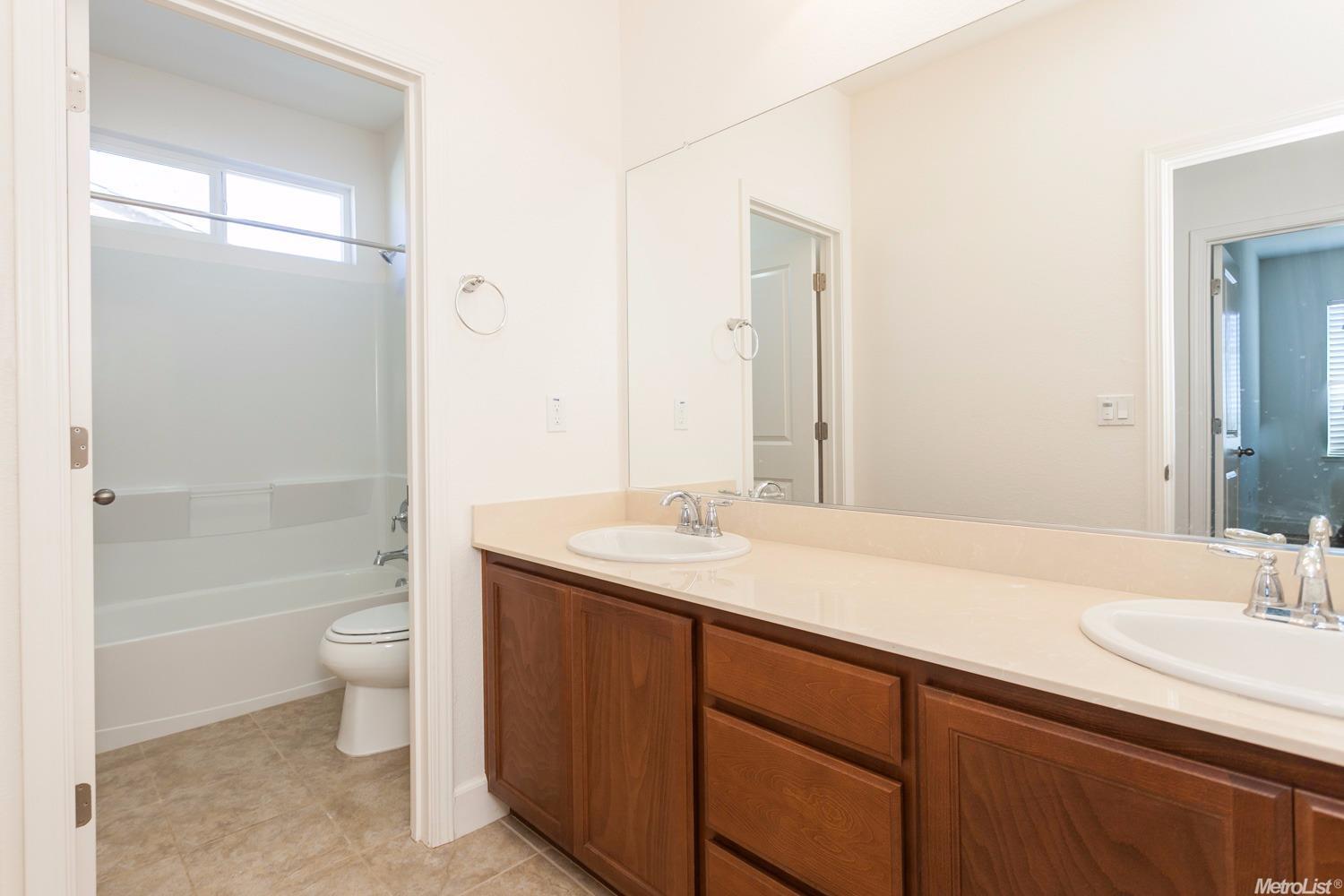 1714 W Woodward Ave, Manteca, CA 95337 photo 22