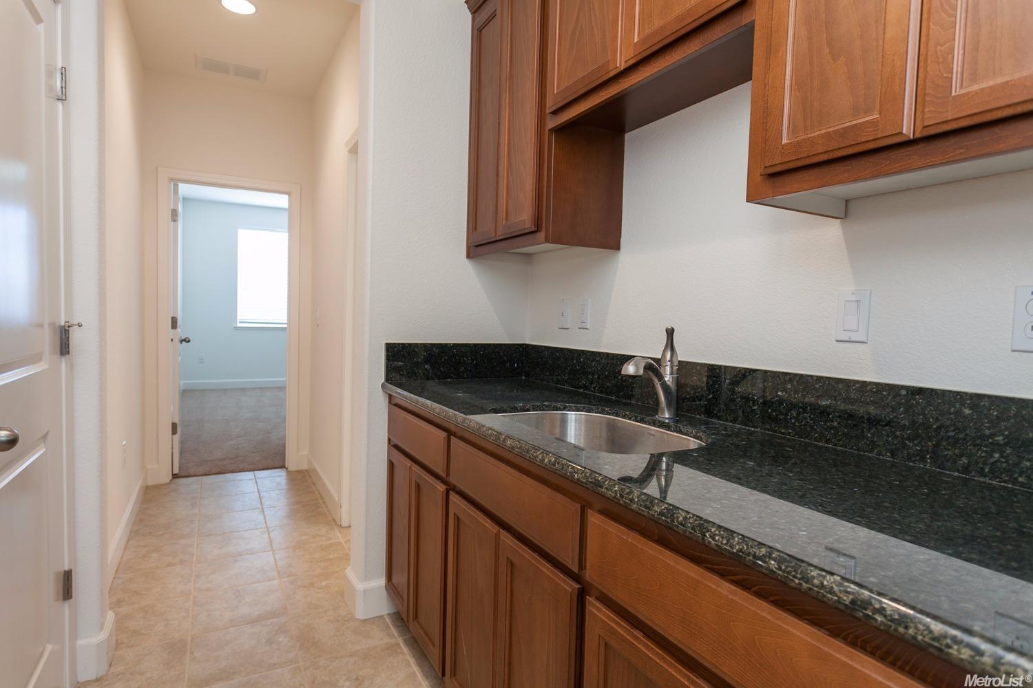 1714 W Woodward Ave, Manteca, CA 95337 photo 10