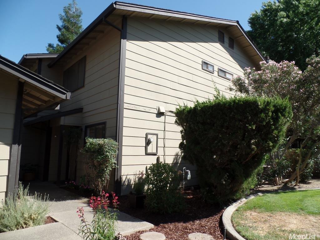 656 Shadowview Ct, Turlock, CA 95382 photo 2