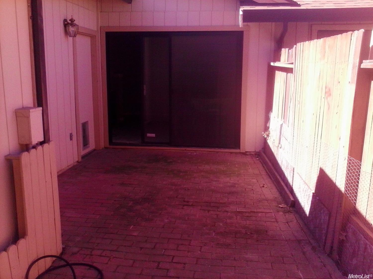 8011 Citron Ct, Antelope, CA 95843 photo 2