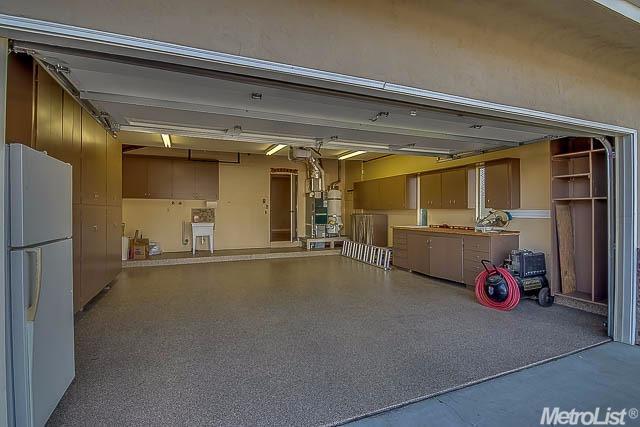 1042 Tudor St, Lodi, CA 95242 photo 17