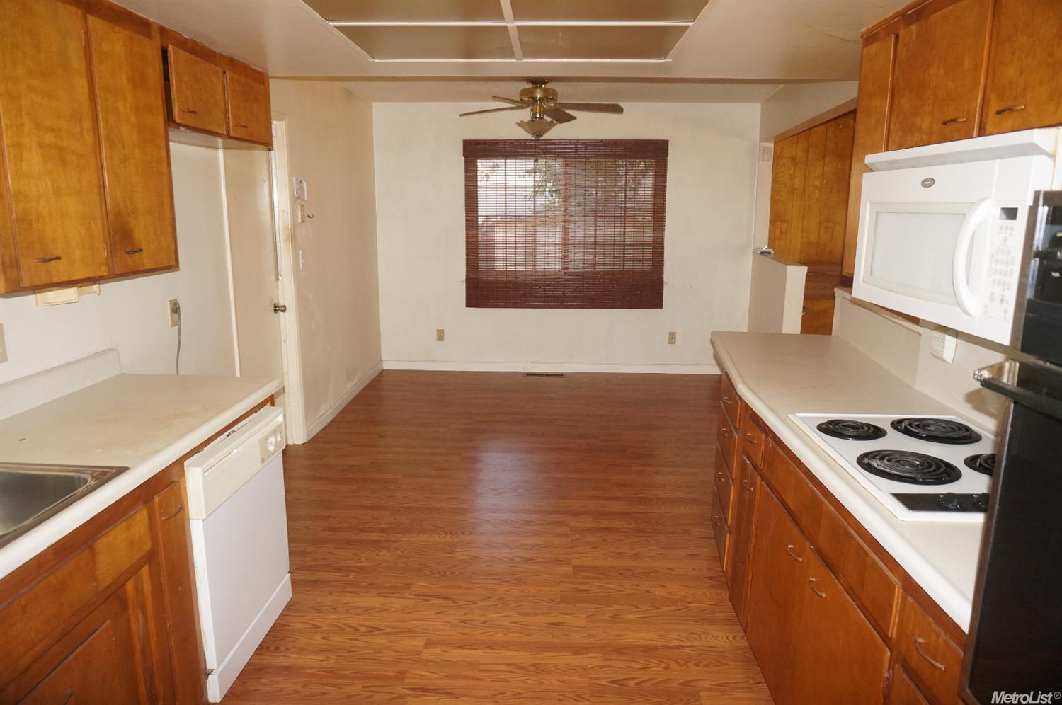 1106 Alameda Dr, Modesto, CA 95351 photo 3