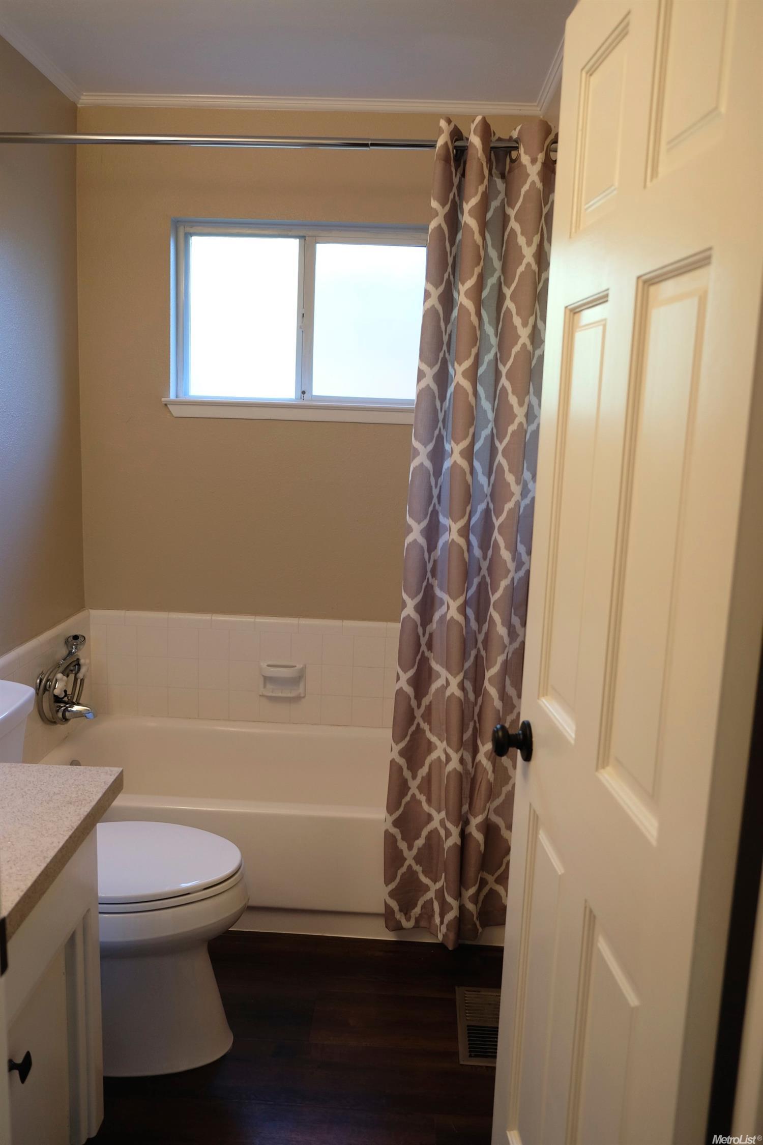 1536 Dwight, Modesto, CA 95350 photo 12