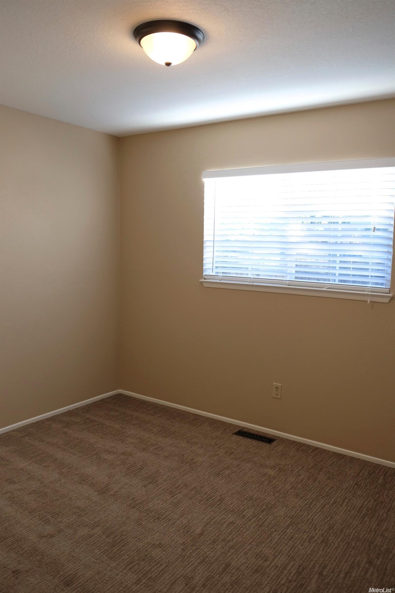 1536 Dwight, Modesto, CA 95350 photo 10