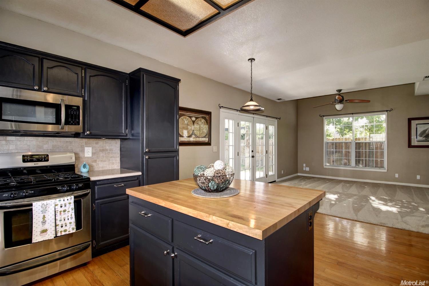 2728 Albany Ave, Davis, CA 95618 photo 12