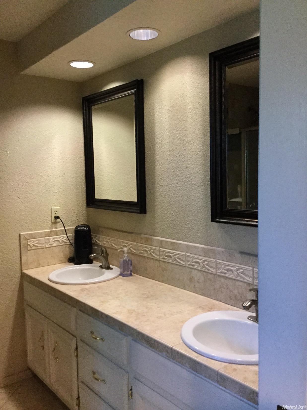 2425 Mountain Ridge Dr, Modesto, CA 95351 photo 6