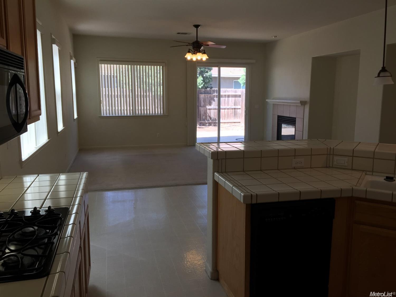 3013 Queens Gate Ct, Modesto, CA 95355 photo 4