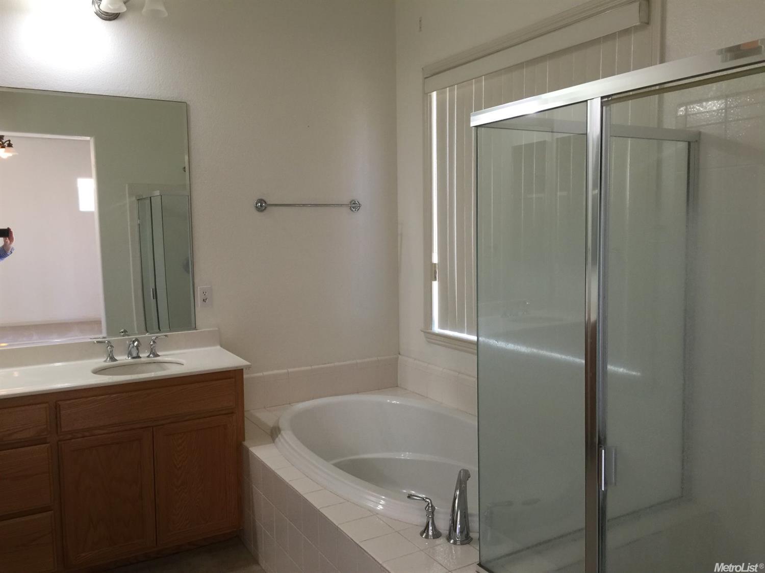 3013 Queens Gate Ct, Modesto, CA 95355 photo 15