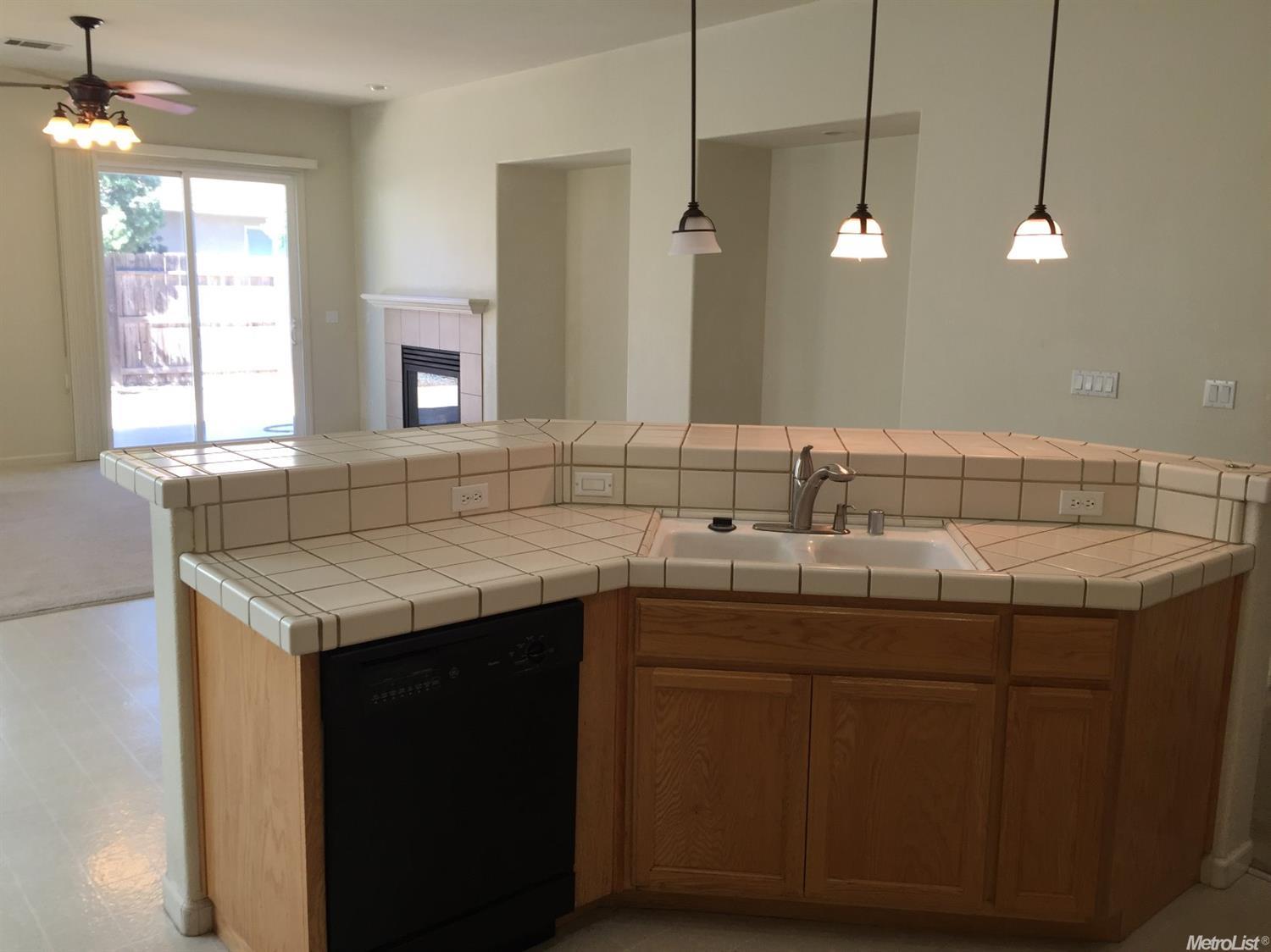 3013 Queens Gate Ct, Modesto, CA 95355 photo 5