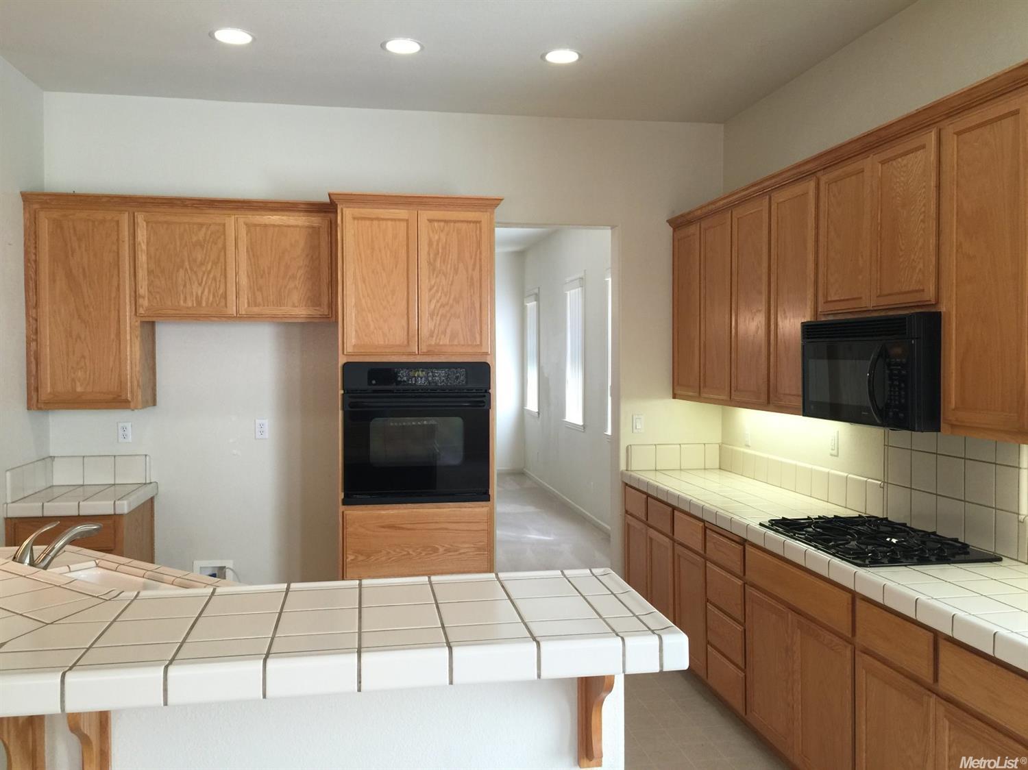 3013 Queens Gate Ct, Modesto, CA 95355 photo 6