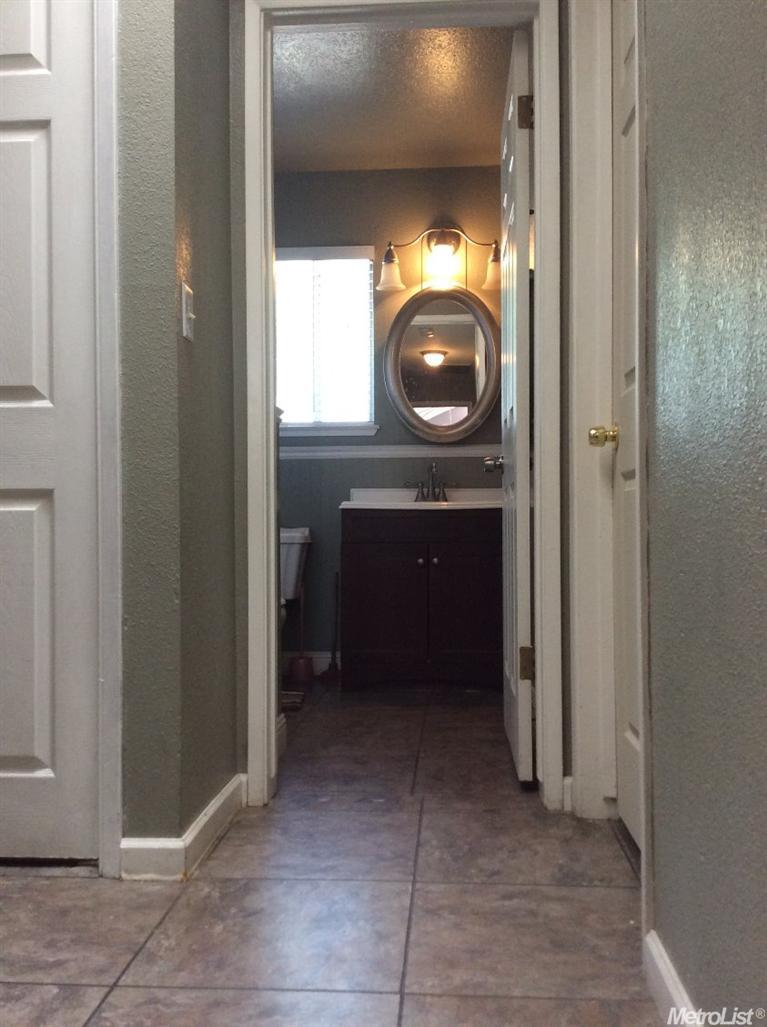 609 Summit Ct, Modesto, CA 95357 photo 7