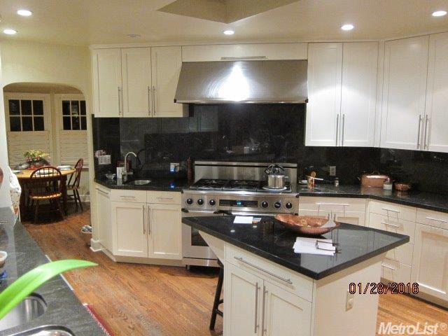 1005 Yale Ave, Modesto, CA 95350 photo 4
