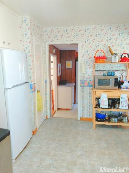 504 E Downs St, Stockton, CA 95204 photo 4
