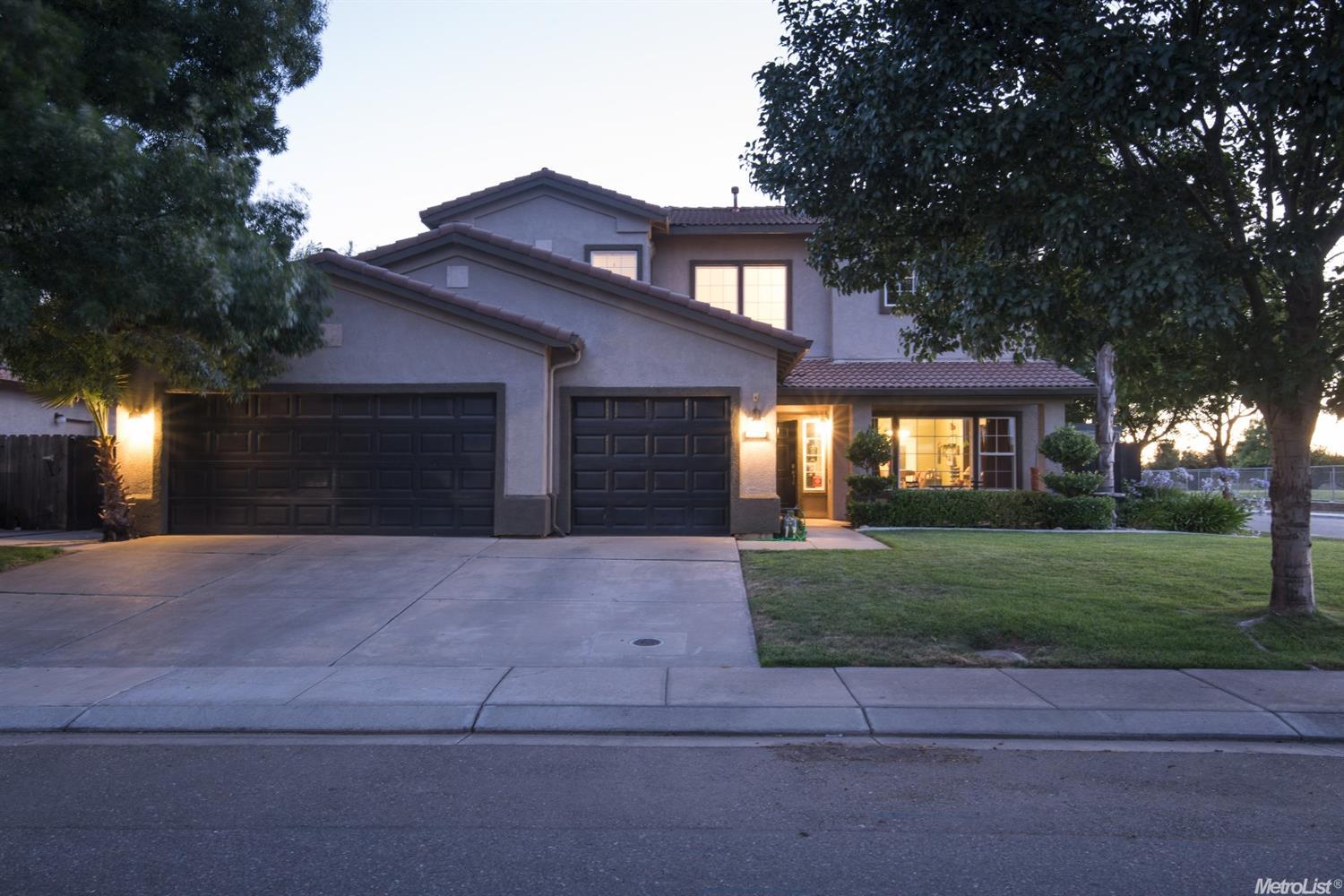 2909 Typhoon Ave, Modesto, CA 95355 photo 2