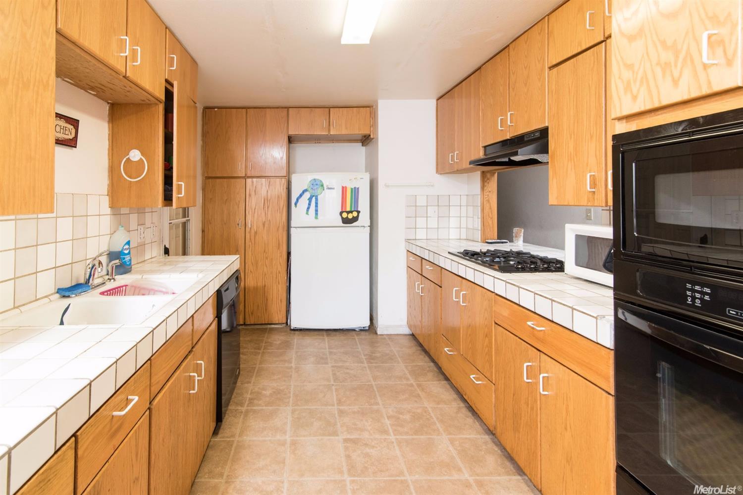 2704 Jennifer Dr, Modesto, CA 95350 photo 6
