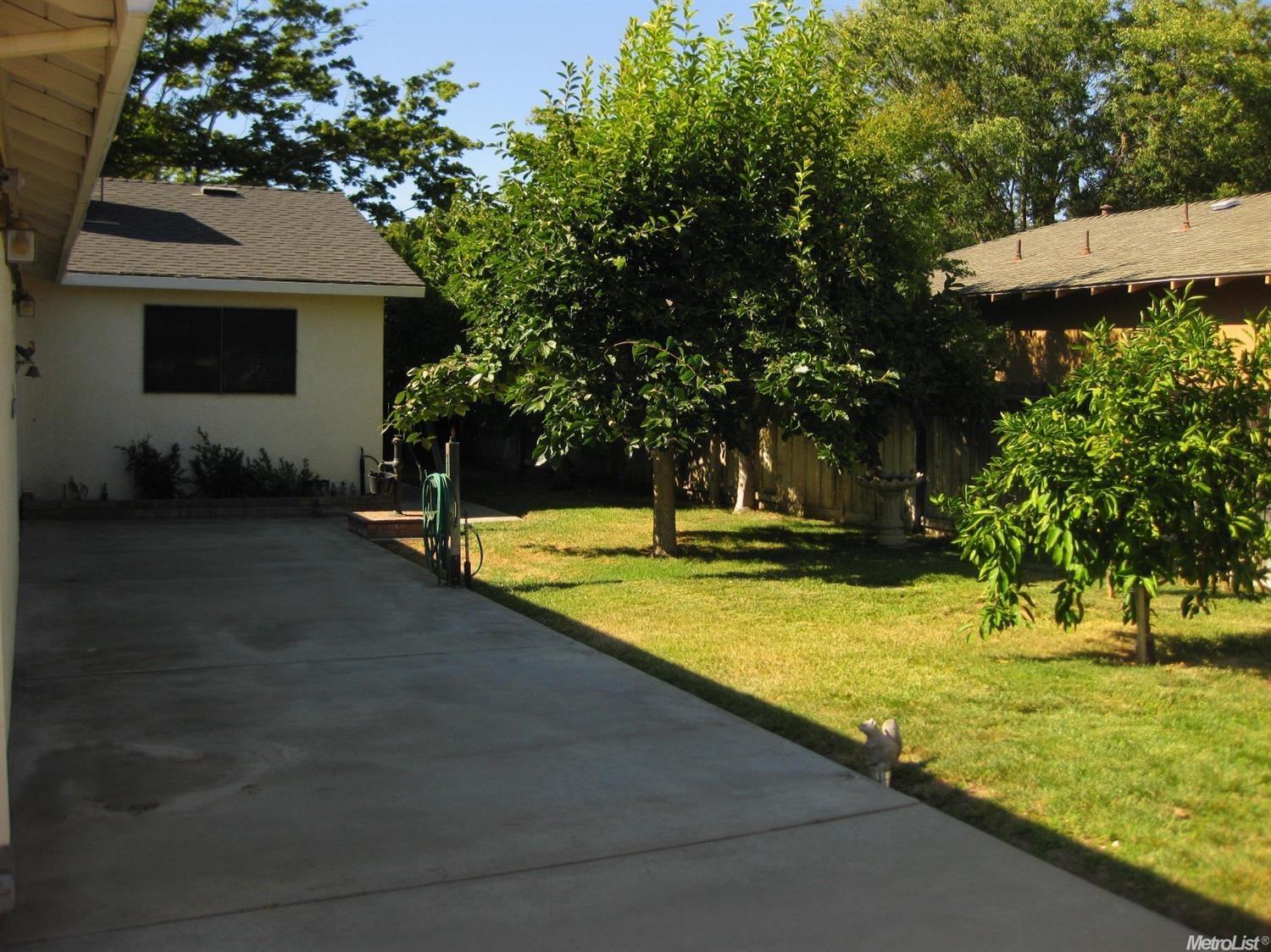 1216 Ojai Ln, Modesto, CA 95355 photo 17