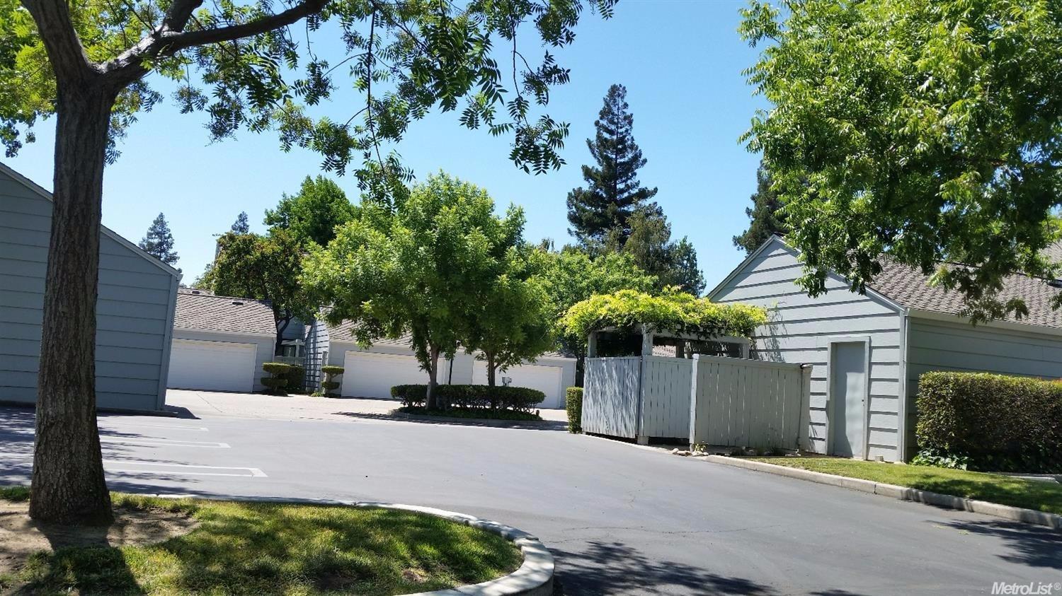 290 W Rumble Rd #B, Modesto, CA 95350 photo 1