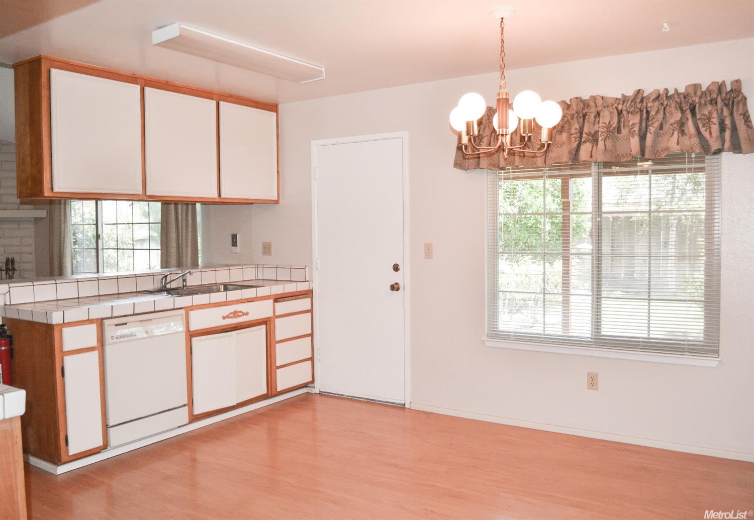 1508 Jackellen Ln, Modesto, CA 95356 photo 10