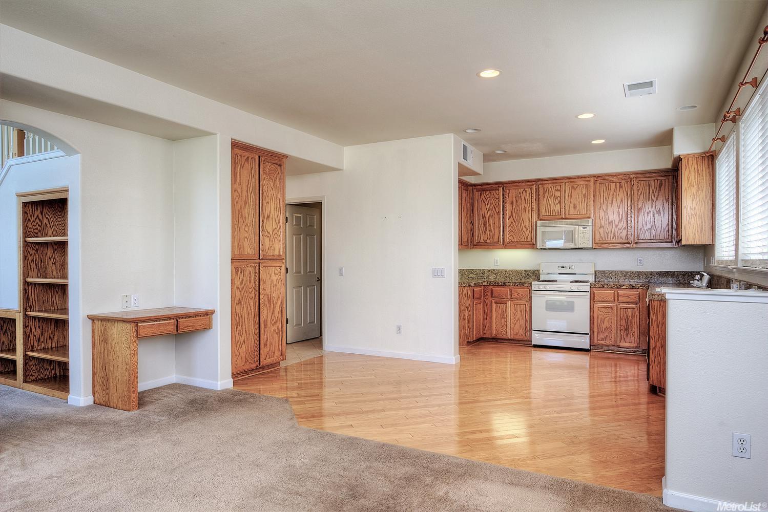 453 Montclair Ln, Tracy, CA 95376 photo 9