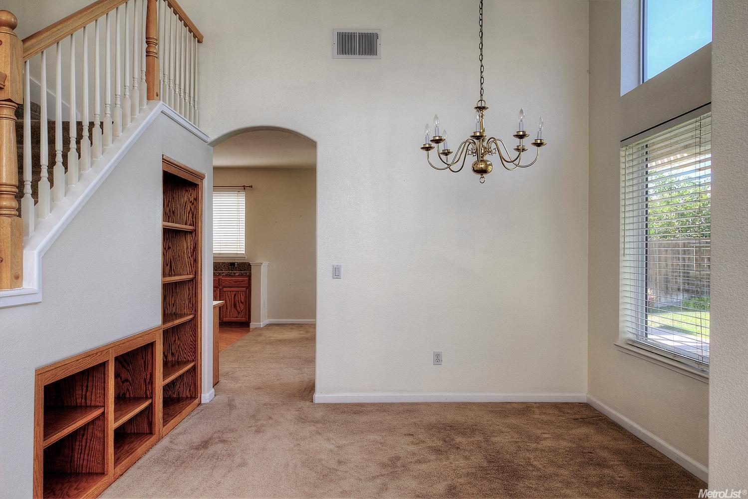 453 Montclair Ln, Tracy, CA 95376 photo 6