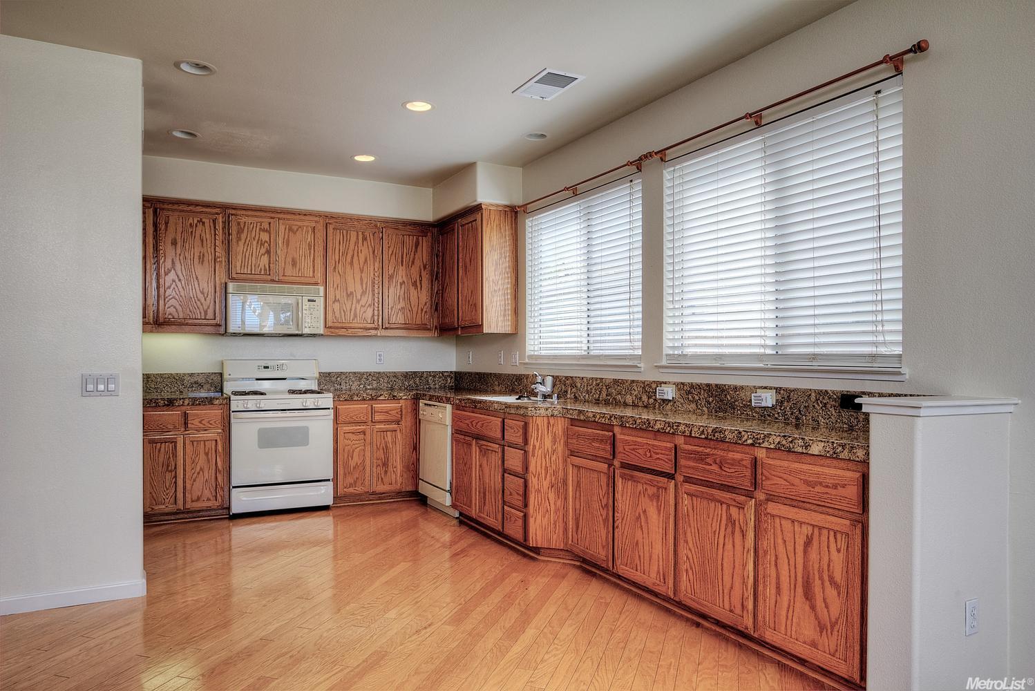 453 Montclair Ln, Tracy, CA 95376 photo 10