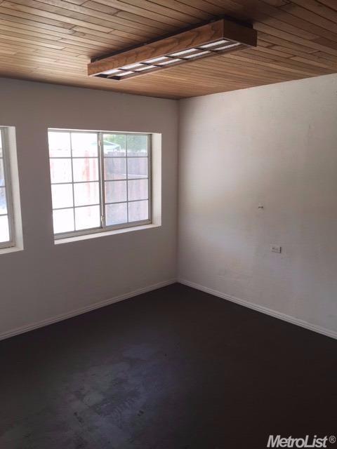 2905 Tully Rd, Modesto, CA 95350 photo 2