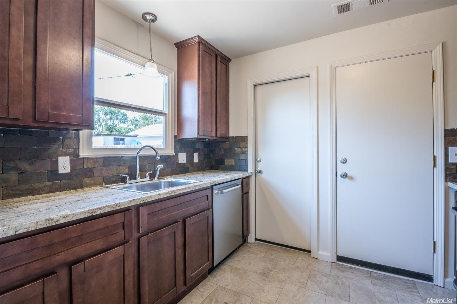 2230 Lambert St, Modesto, CA 95354 photo 11