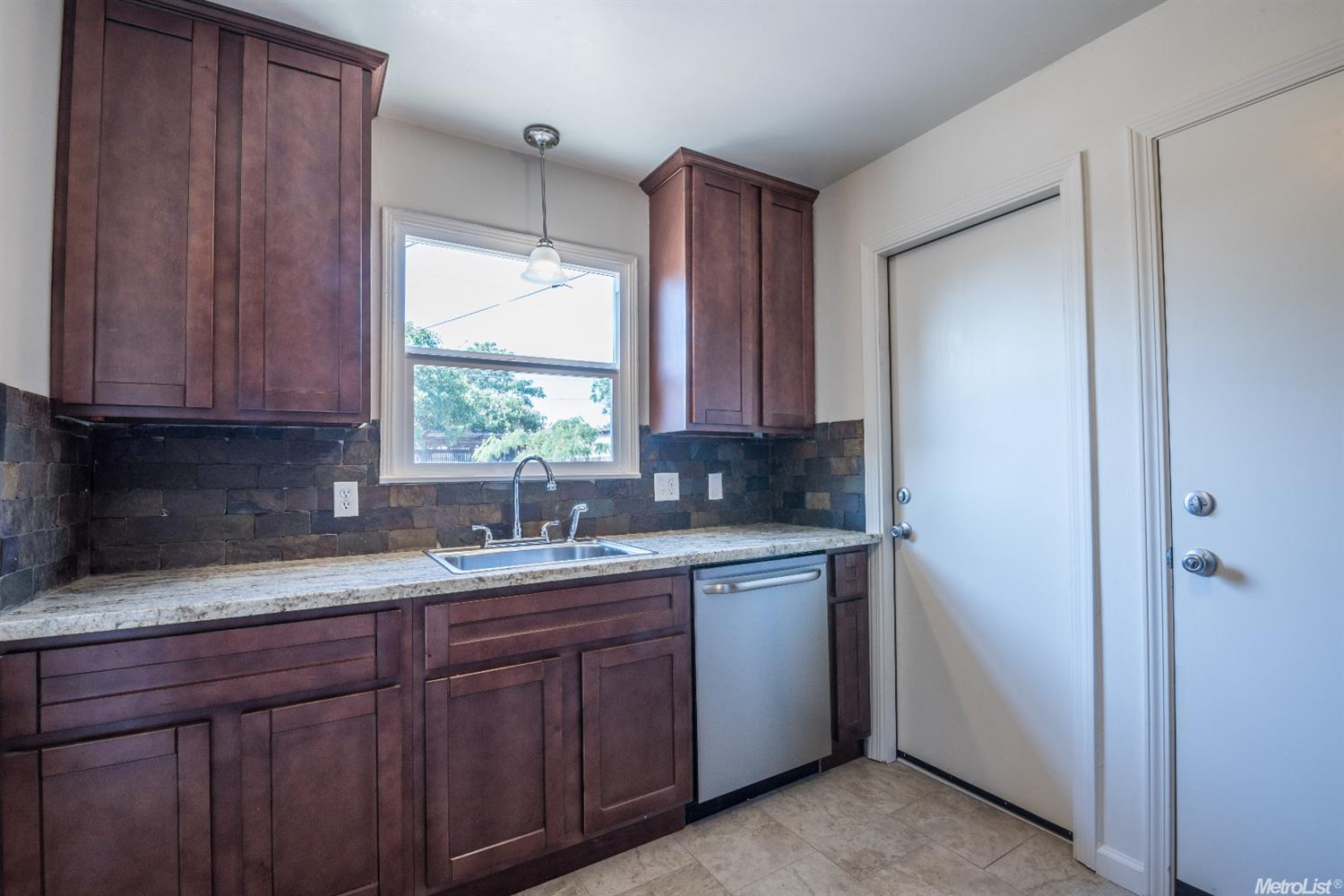 2230 Lambert St, Modesto, CA 95354 photo 14