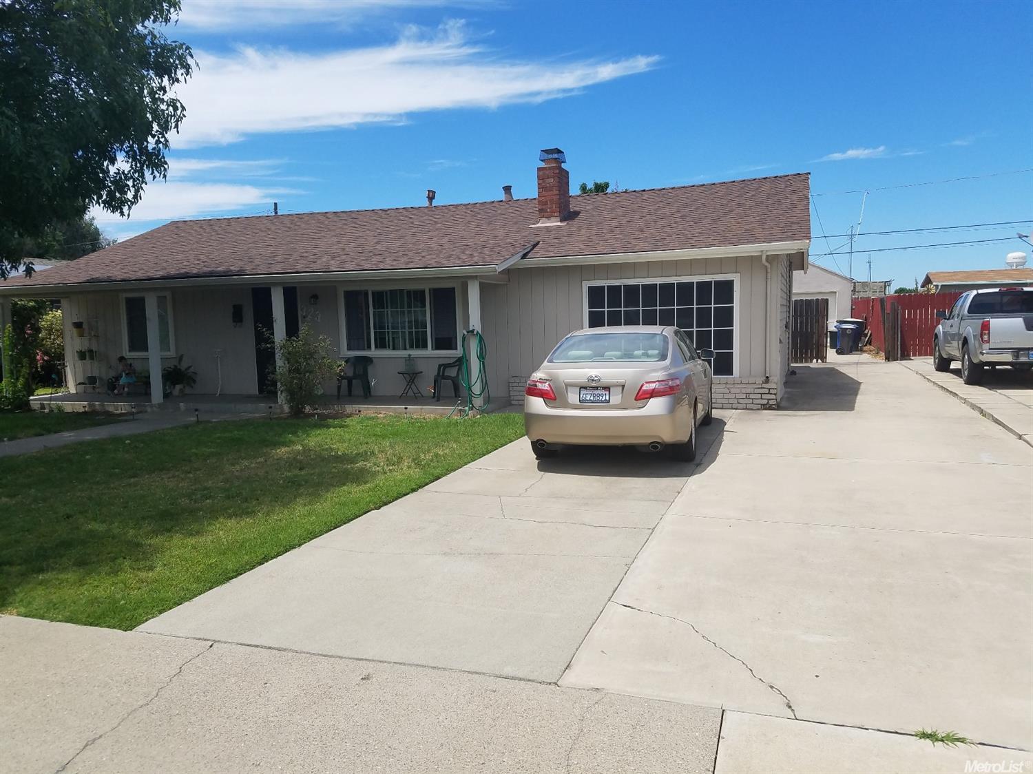 323 Lassen St, Manteca, CA 95336 photo 1
