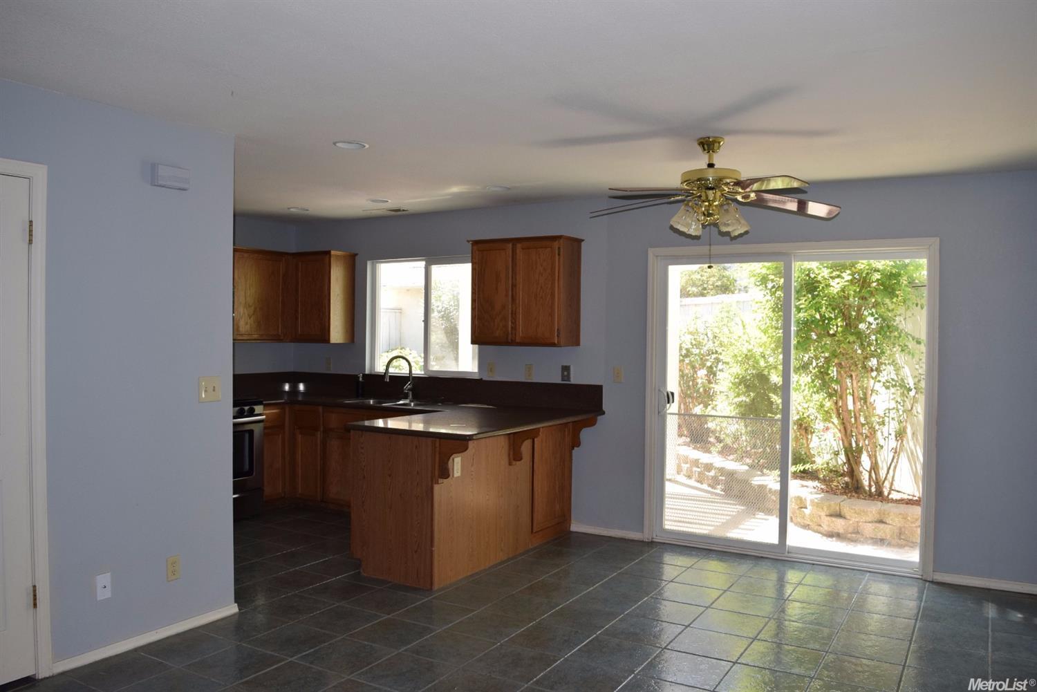 2820 Field Stone St, Modesto, CA 95355 photo 4