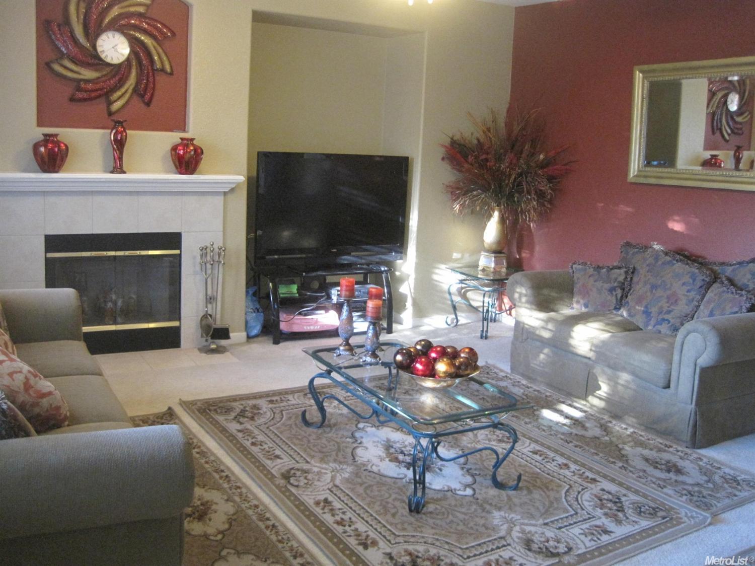 567 Barcelona Dr, Tracy, CA 95377 photo 2