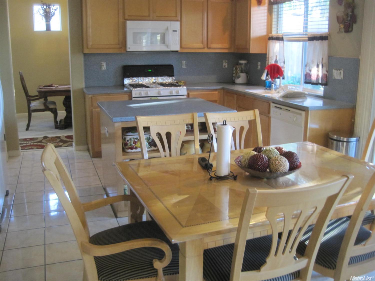 567 Barcelona Dr, Tracy, CA 95377 photo 3