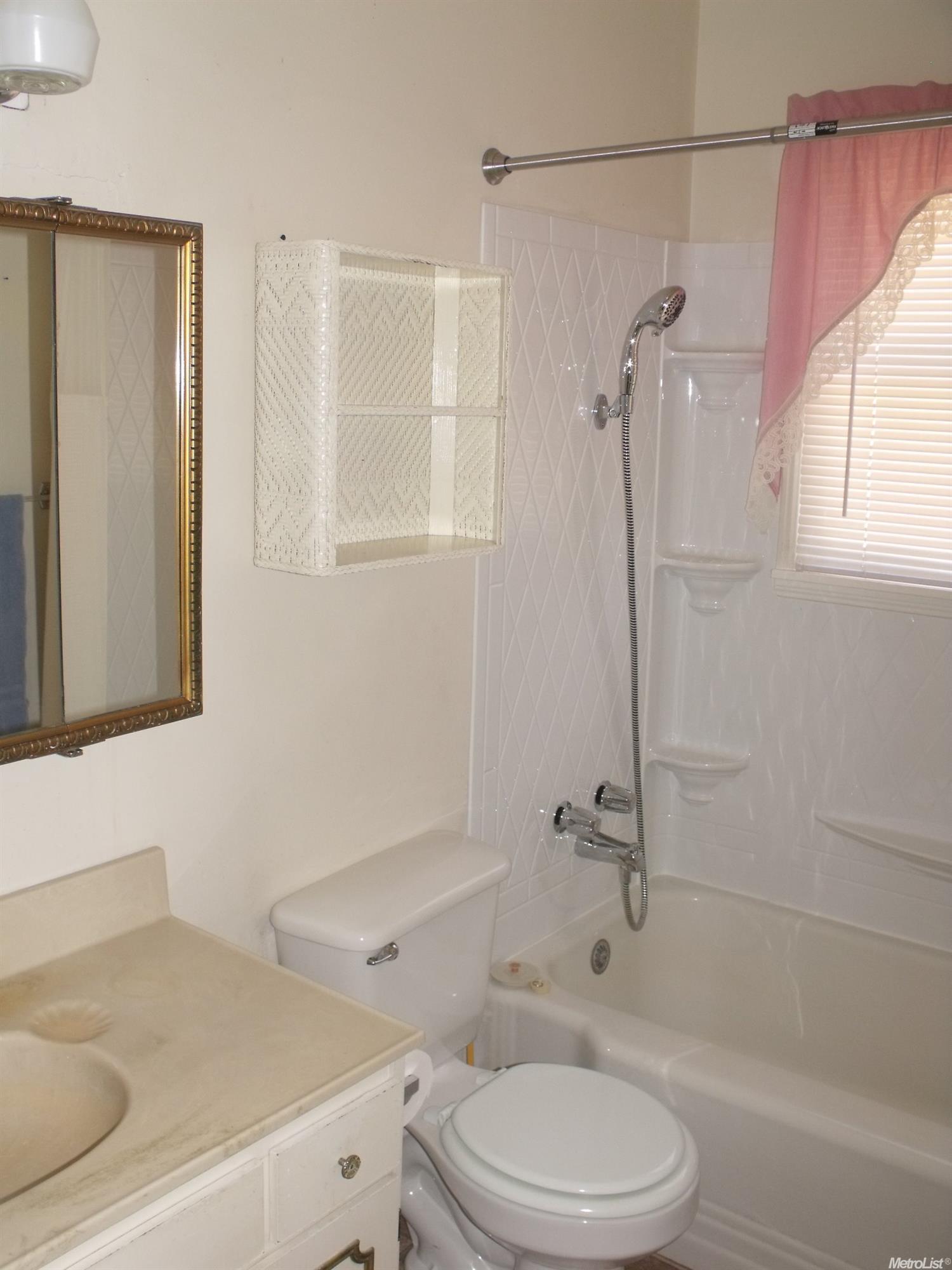 332 Second St, Gustine, CA 95322 photo 10