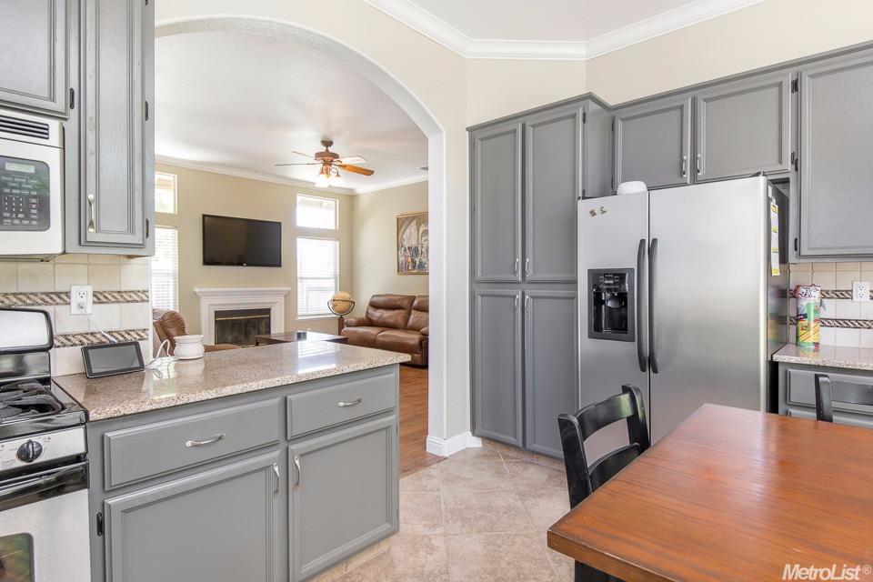 6318 Emerald Dr, Rocklin, CA 95677 photo 4