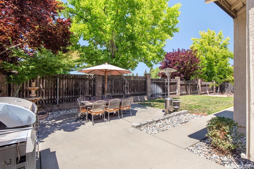 6318 Emerald Dr, Rocklin, CA 95677 photo 2