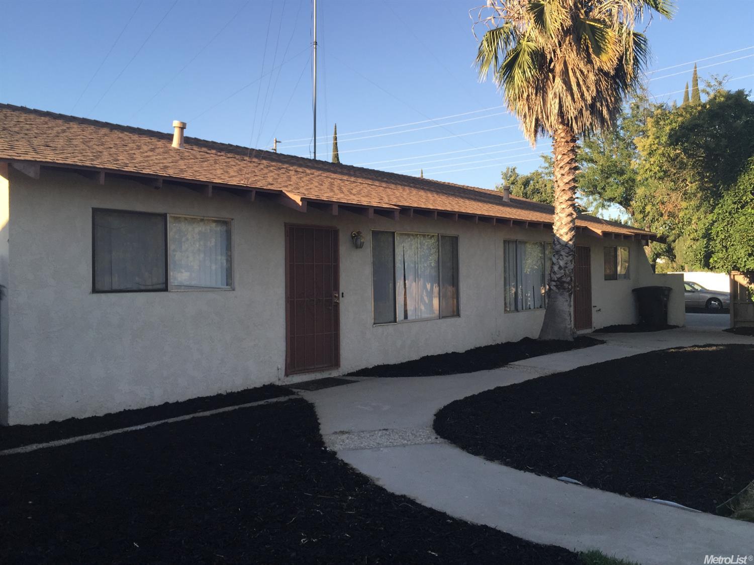 325 N Riverside Dr, Modesto, CA 95354 photo 1