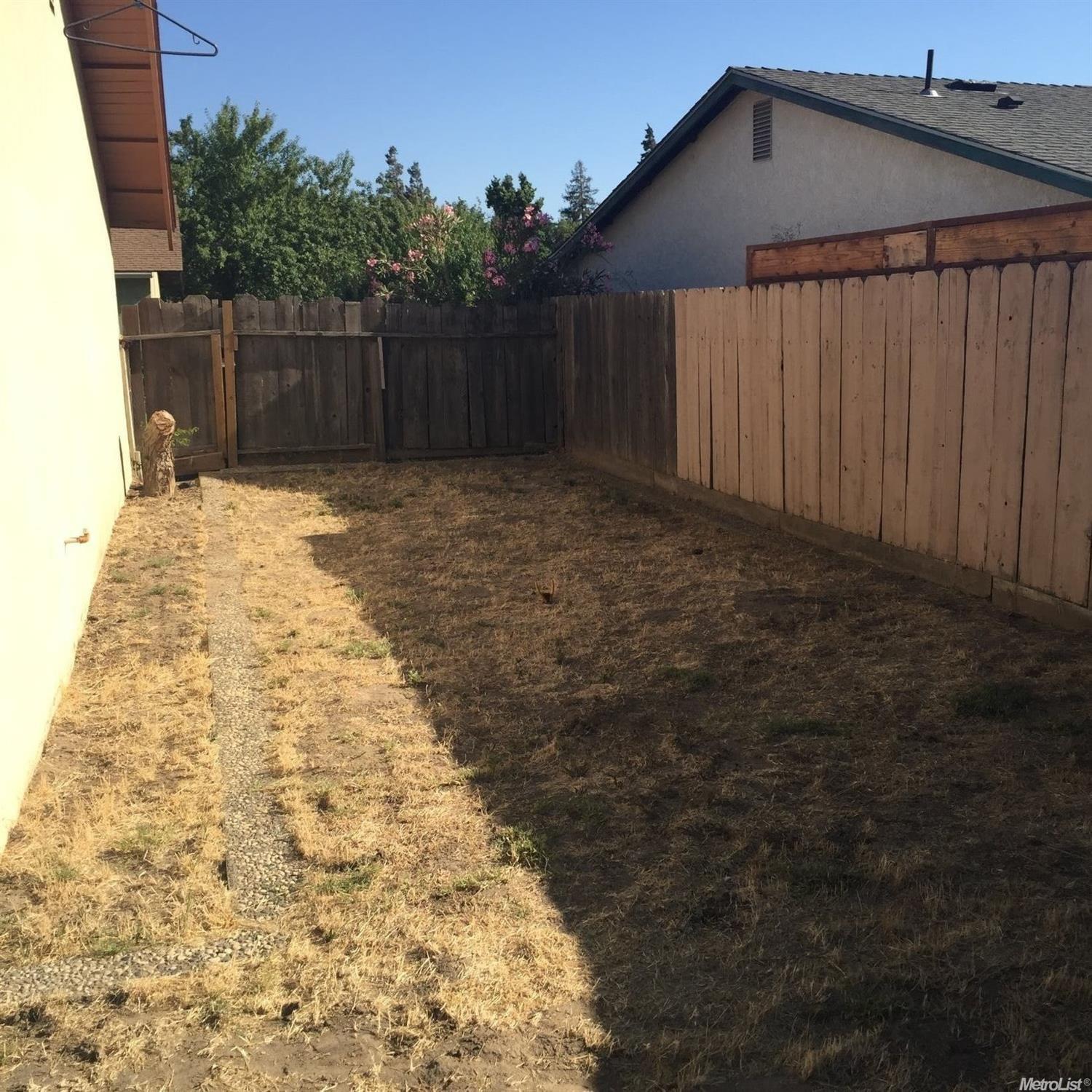 325 N Riverside Dr, Modesto, CA 95354 photo 11