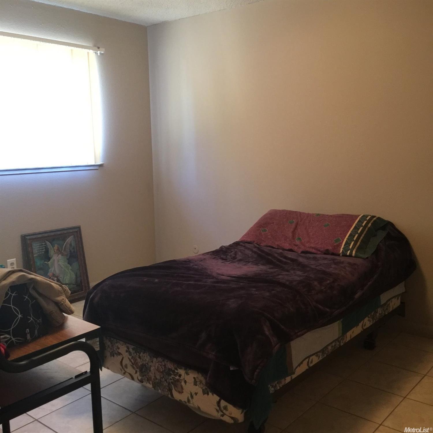 325 N Riverside Dr, Modesto, CA 95354 photo 8