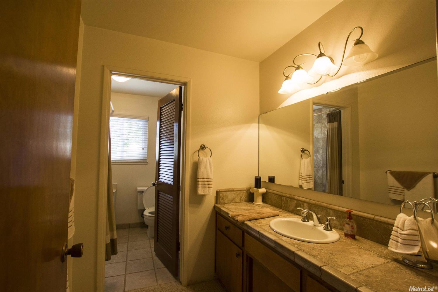 2413 Pridmore Ave, Modesto, CA 95355 photo 9