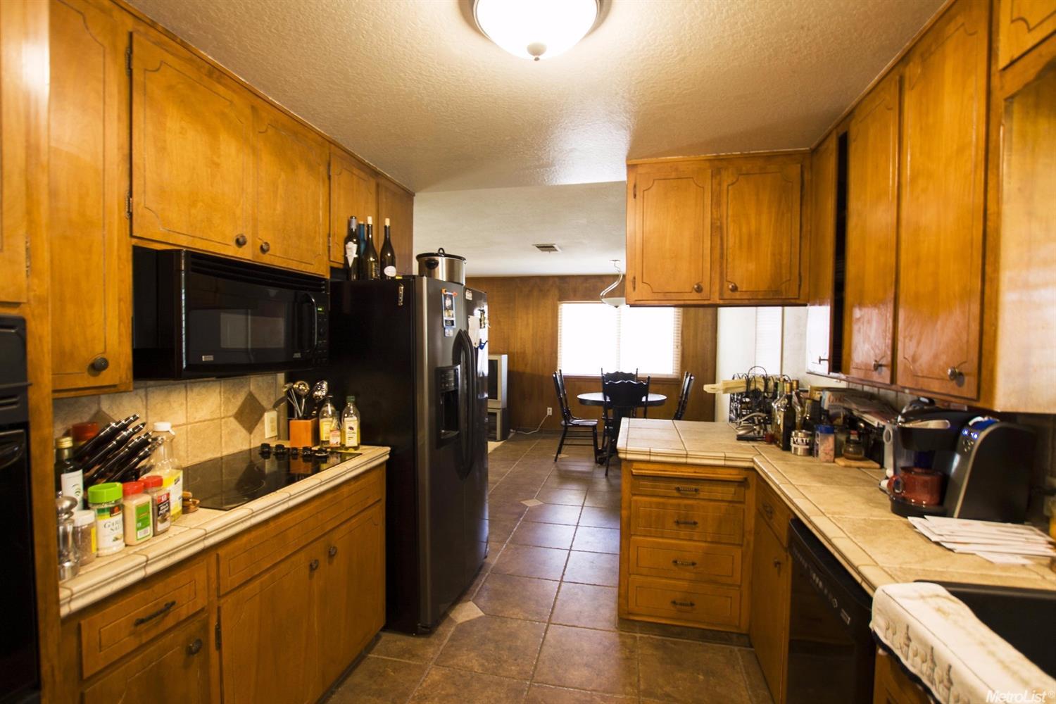 2413 Pridmore Ave, Modesto, CA 95355 photo 2