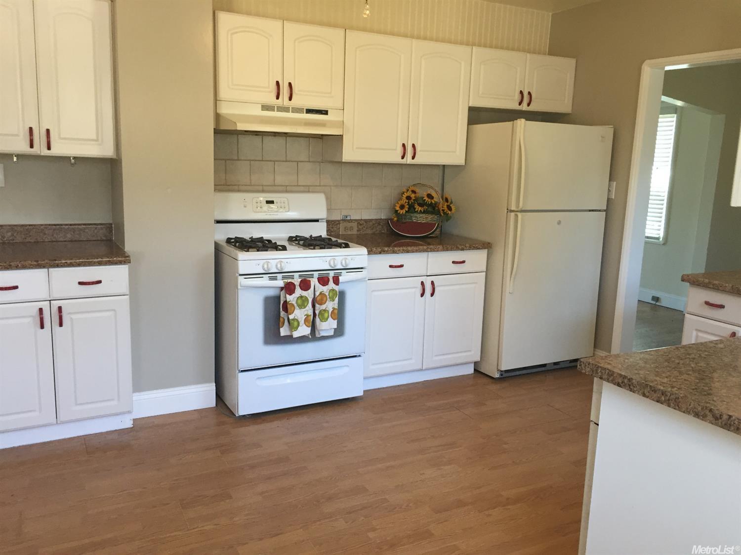 923 S Pleasant Ave, Lodi, CA 95240 photo 11