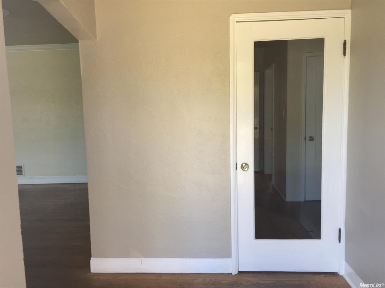 923 S Pleasant Ave, Lodi, CA 95240 photo 2