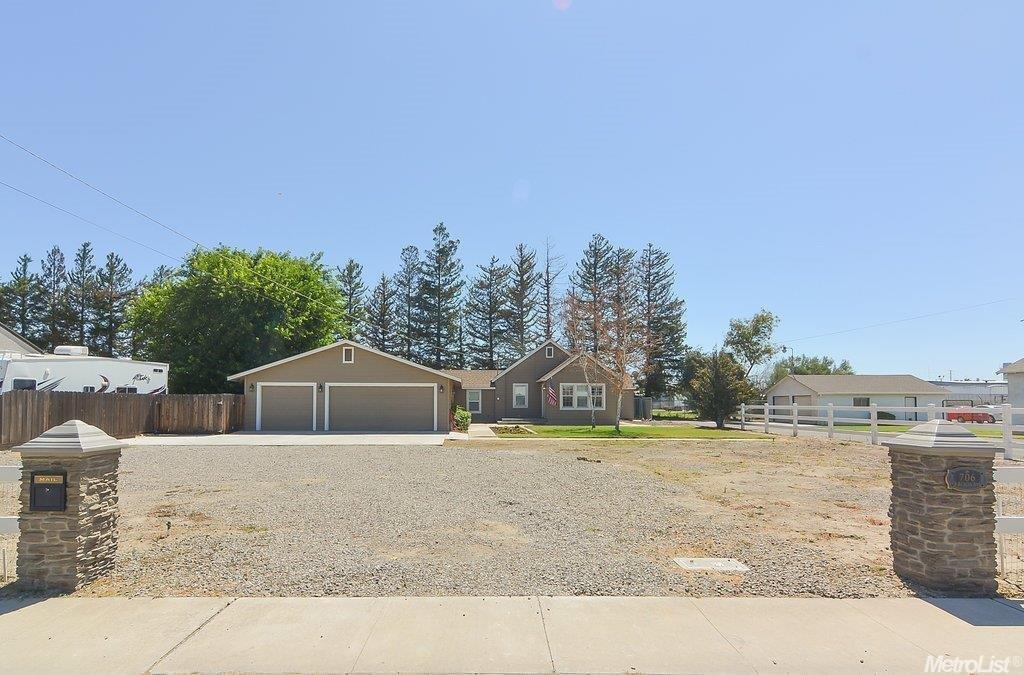 706 S Acacia, Ripon, CA 95366 photo 2