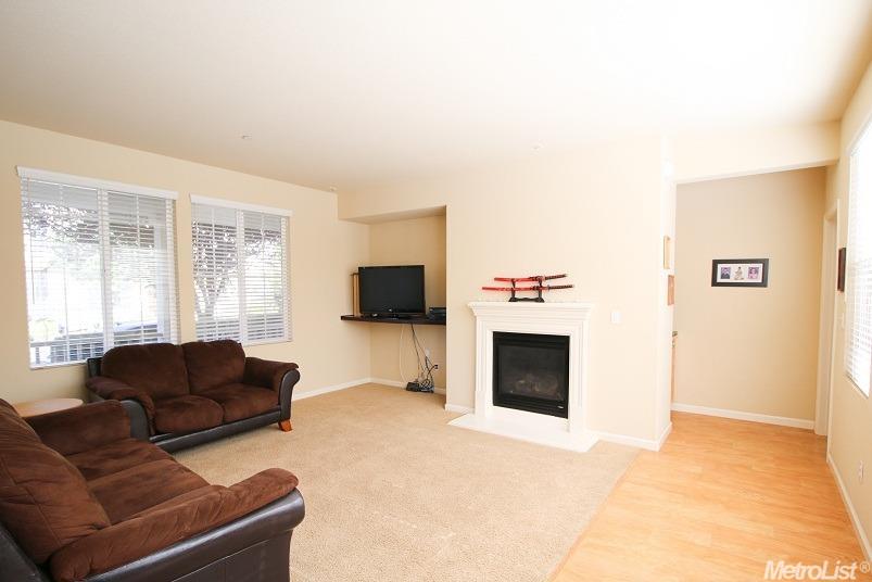 942 Courtyards Loop, Lincoln, CA 95648 photo 5